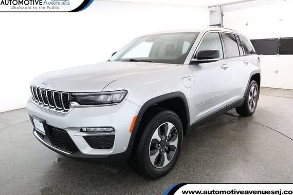 JEEP GRAND CHEROKEE 2023 1C4RJYB68PC610757 image